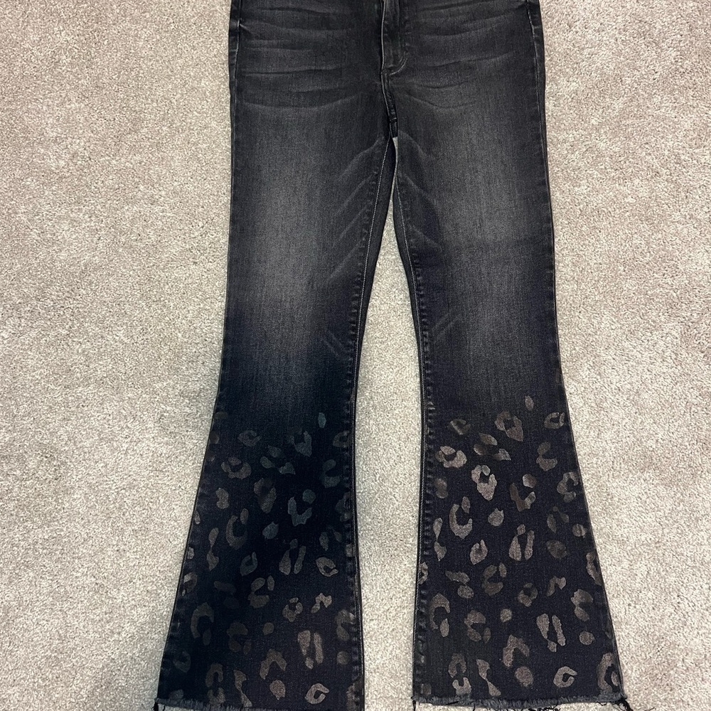 Black Orchid Chrissy Kick Black Leopard Women's Flare Jeans - Picture 4 of 4
